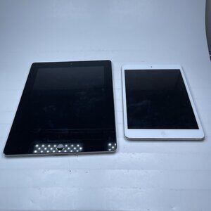 Lot Of 2 Apple iPad : 1 Mini Model A1432 & Ipad A1395 Tablets Untested